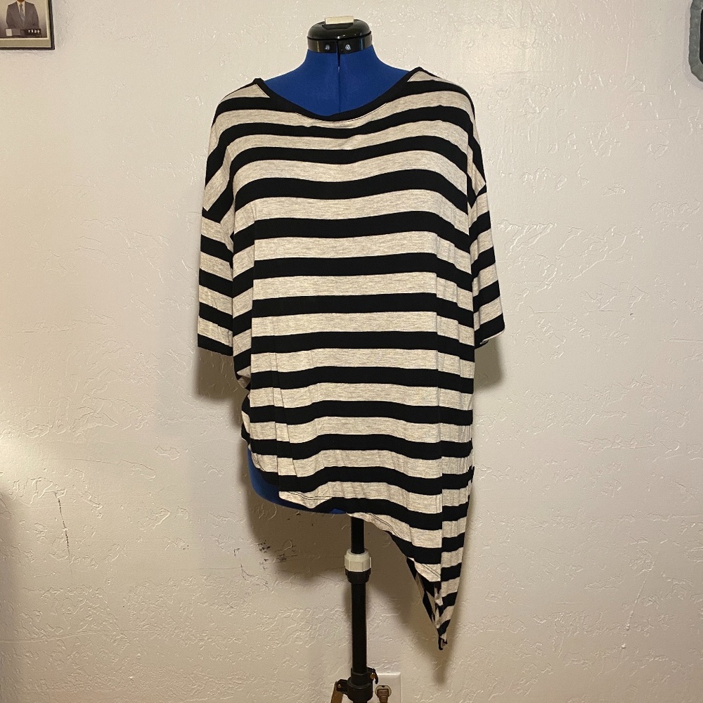 Unbranded asymmetrical blouse, size 2X.